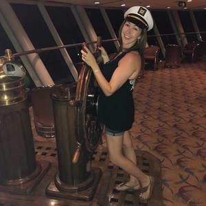 Meet your Posher, Lindsey